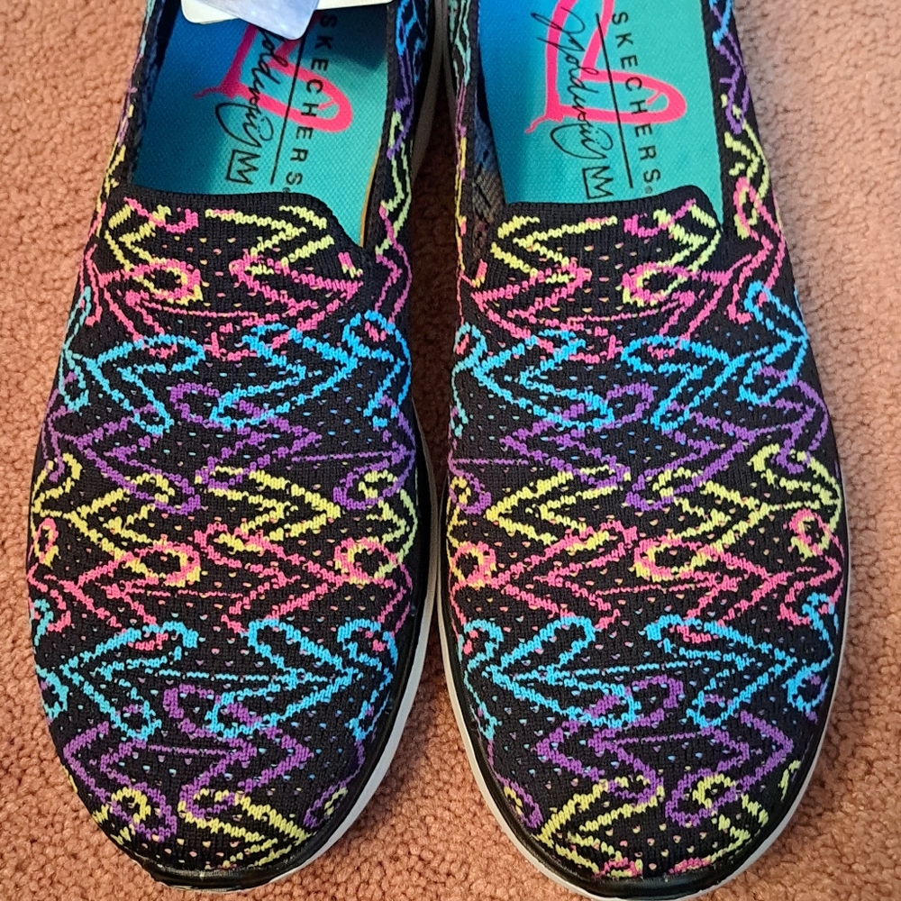 Skechers Go Walk 6- Golden Charm NWT. Size 8.